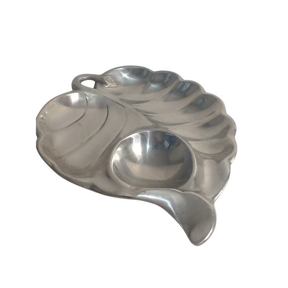 Vintage Cast Craft Leaf Chip & Dip Tray 14"x11" Columbia PA Aluminum - Picture 7 of 10